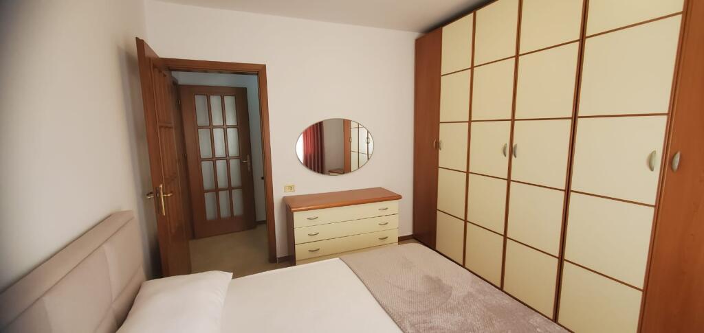 2+1 Apartment for Rent in the Heart of Tirana – 75,000 Lek NET