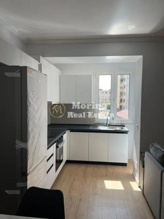 Qera, Apartament 2+1, Bulevardi Zogu I, 950 euro/muaj