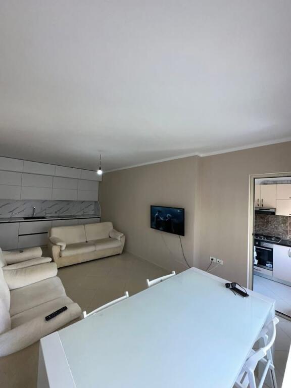 Qera Apartament Sistemin 2+1+me 2 Ballkone 📍Policia Durres