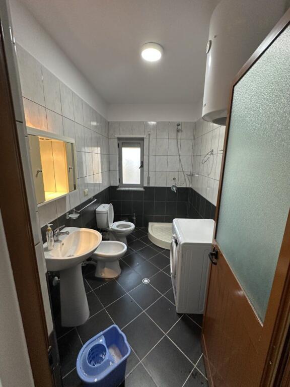 SHITET APARTAMENT 2+1 KOMBINAT 145.000 EURO