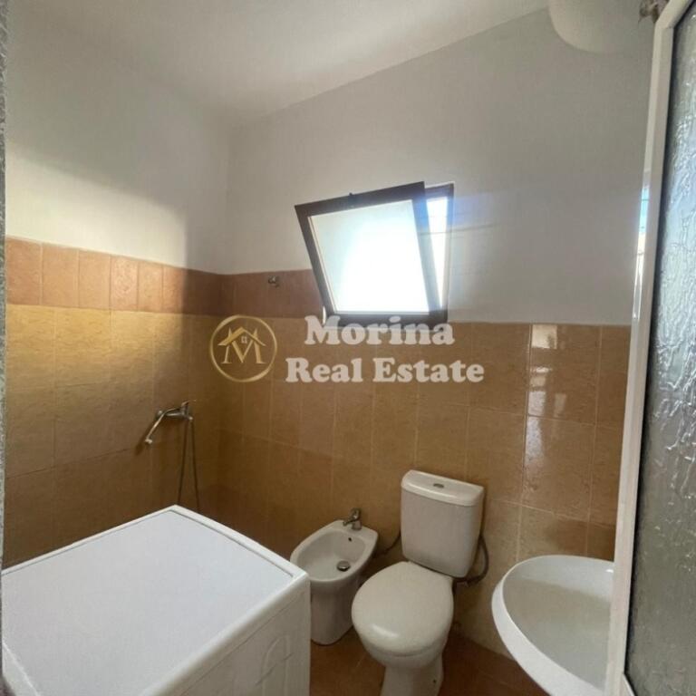 Rent Private Entrance 1+1, Institute, 230 Euro/month.