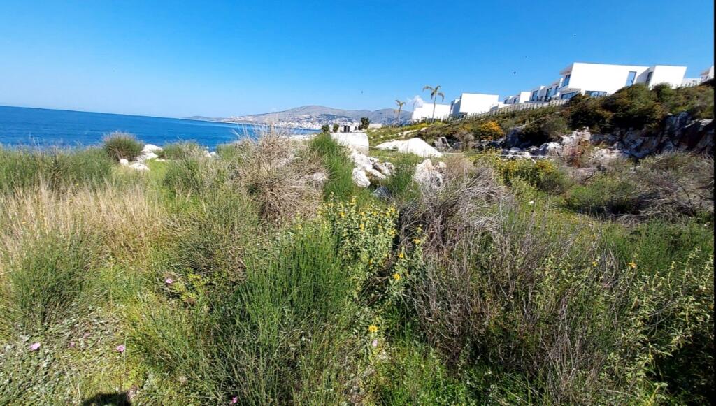land for sale in Saranda on the seaside