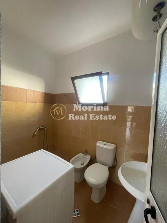 Rent Private Entrance 1+1, Institute, 230 Euro/month.