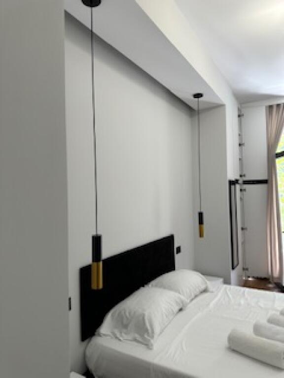 Garsoniere lluks ne Astir ,lokacion super /430€