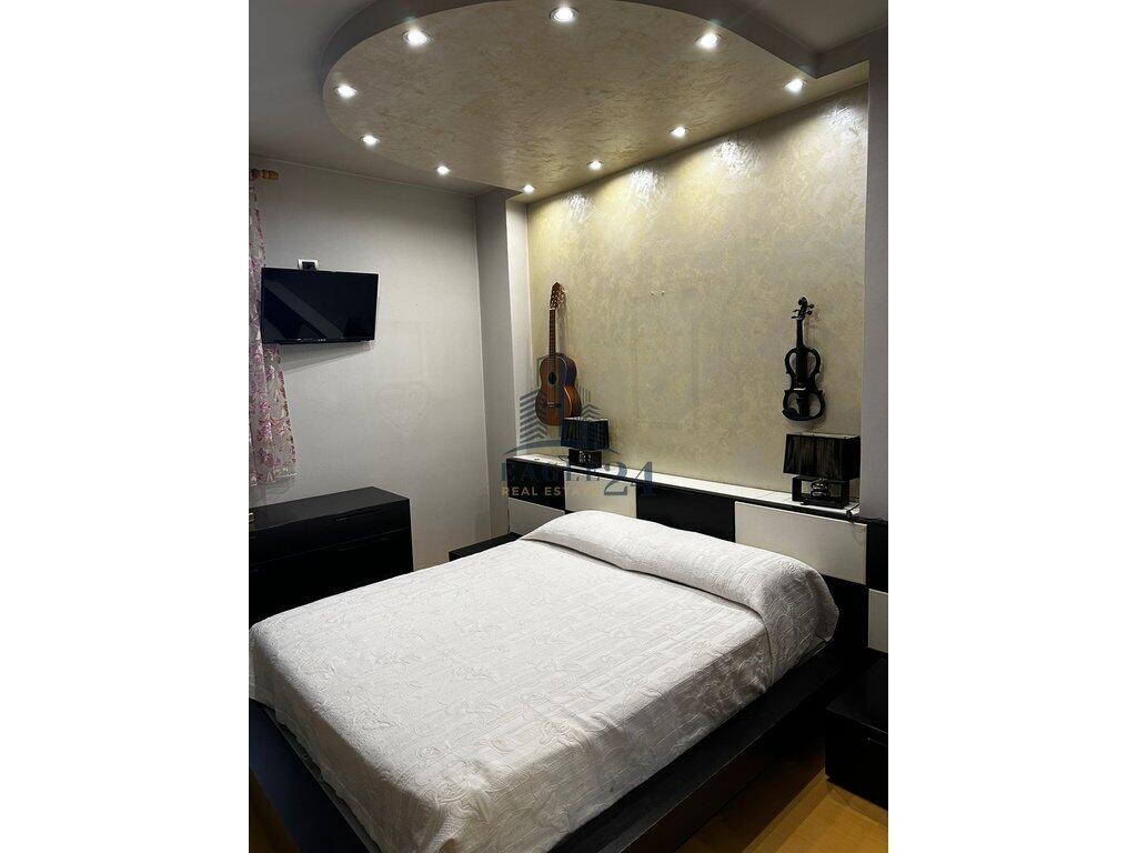 Appartamento 3+1+2 nel Centro di Tirana – Comfort, Qualità e Posizione Ideale!