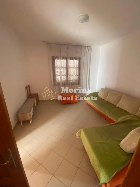 Rent Private Entrance 1+1, Institute, 230 Euro/month.