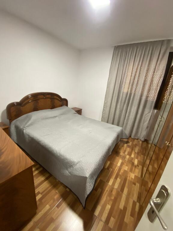 Jepet me qera apart 1+1 te tregu i ri elektrik