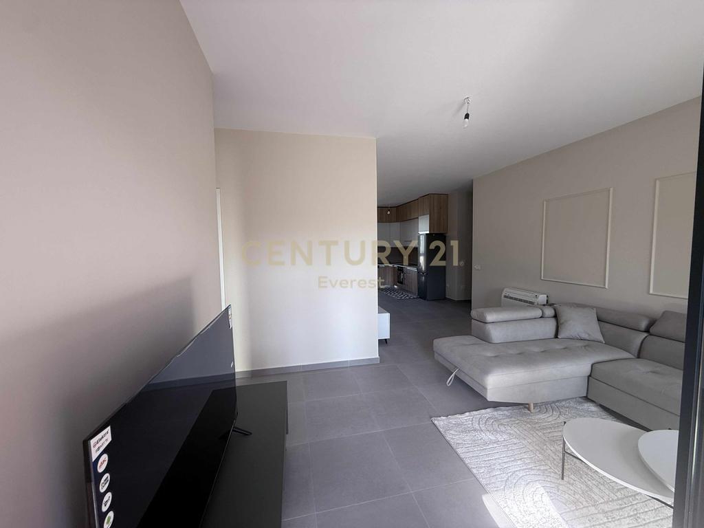 FOR RENT APARTMENT 3+1+2 – KAVAJËS STREET, NEAR THE CENTER!