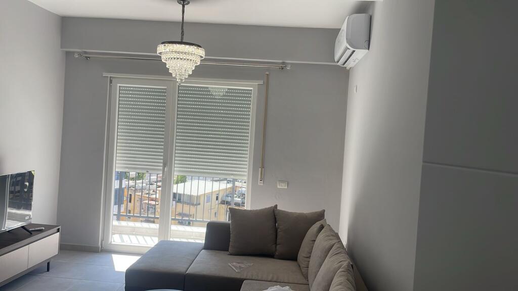 Affittasi appartamento 2+1+2 con garage nuovo proprio a Brryli da Niket Dardani