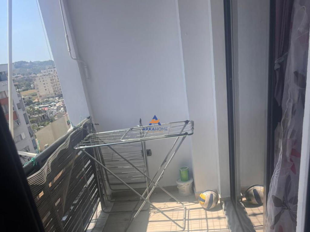 VENDESI APPARTAMENTO 1+1+BALCONE "VILA L, NUOVO ANELLO" 105.000 EURO.
