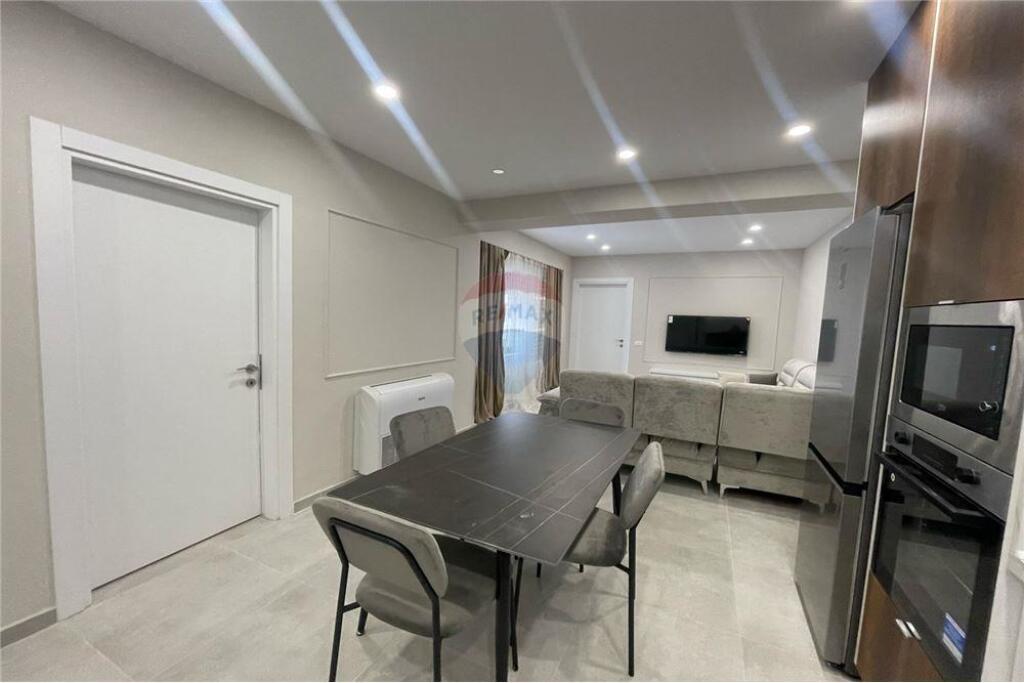 Ofrojme apartament 2+1+ post parkimi per qira tek Rezidenca Kodra e Diellit 1