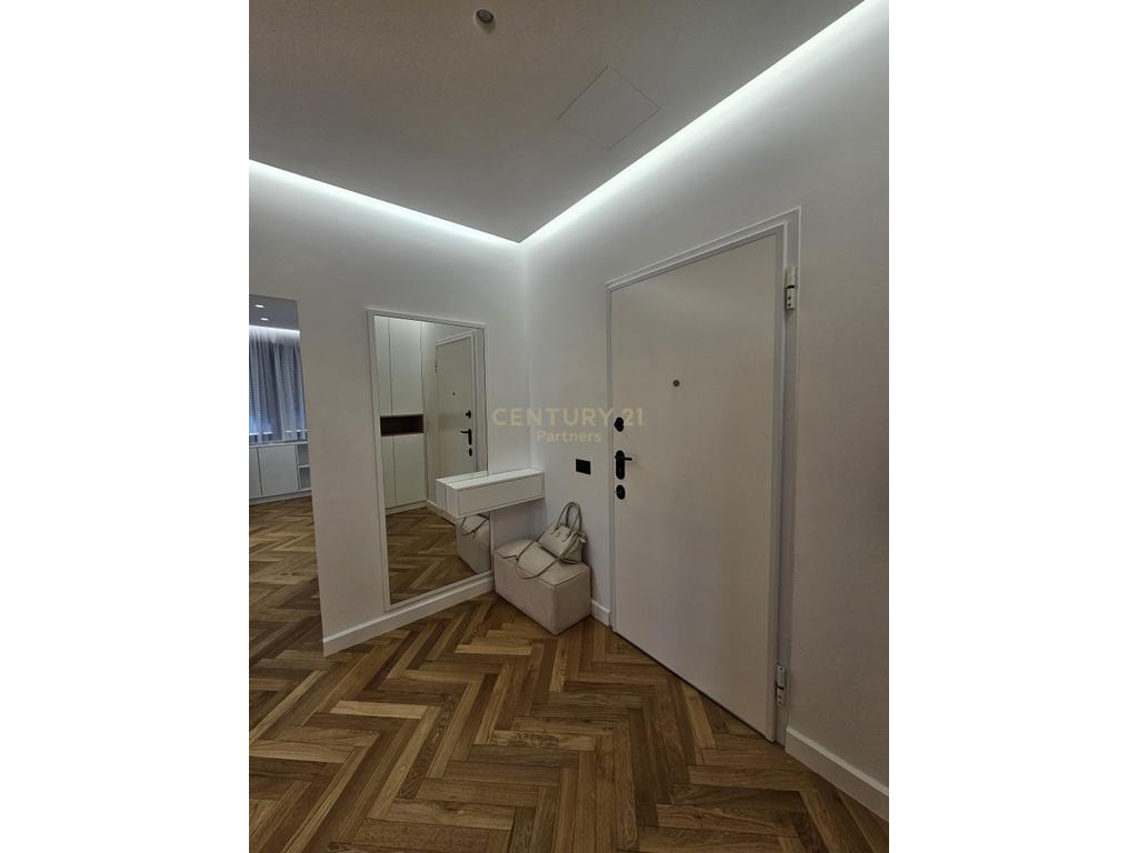 PËR QIRA SUPER APARTAMENT 2+1+2 NË ASTIR !