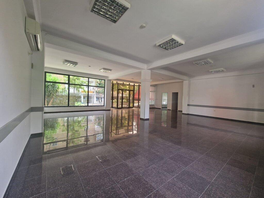 2-STORY BUILDING FOR RENT – IDEAL FOR CLINICS AND OFFICES IN PORCELAN!