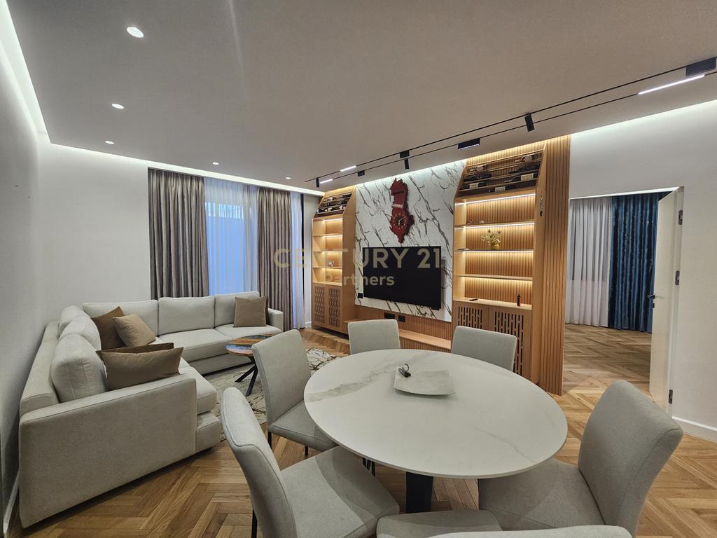 PËR QIRA SUPER APARTAMENT 2+1+2 NË ASTIR !