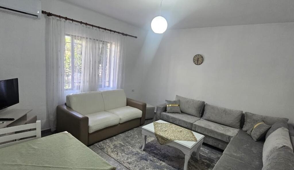 Appartamento 1+1+1 con Balcone in Affitto