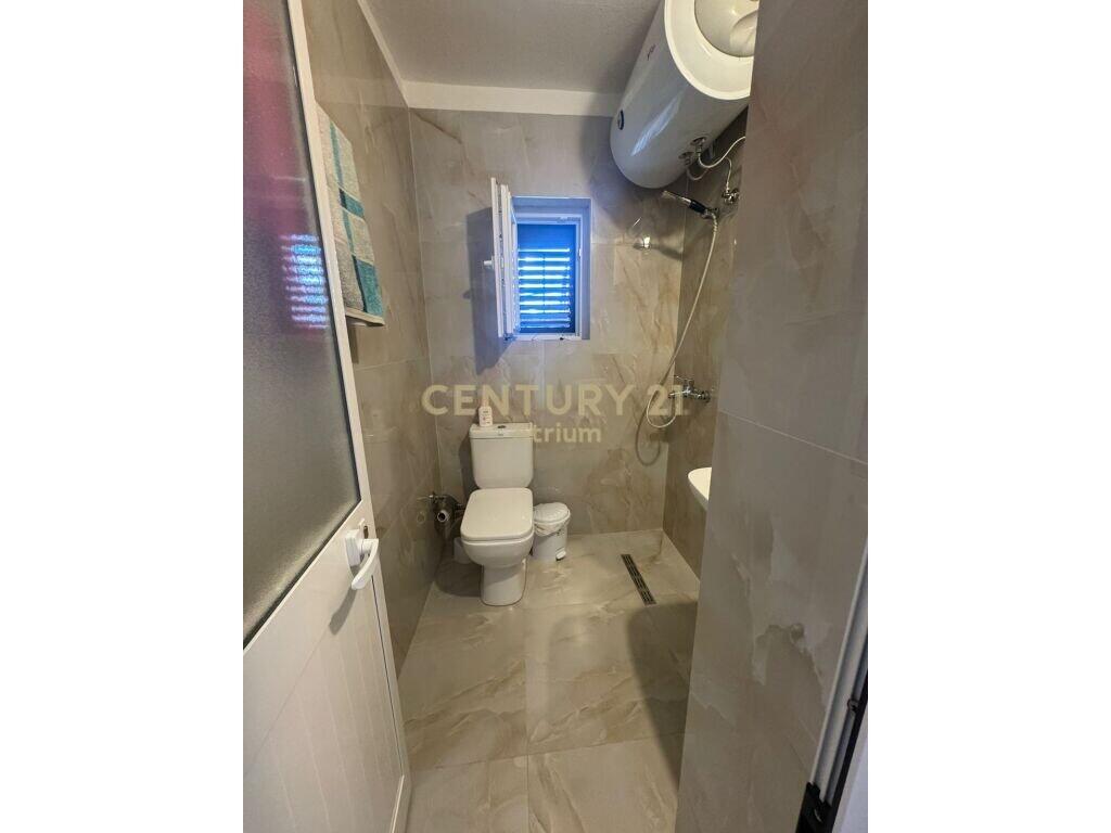 Appartamento 1+1 in Affitto – Vicino a Via Ali Visha, Città Studenti Tirana