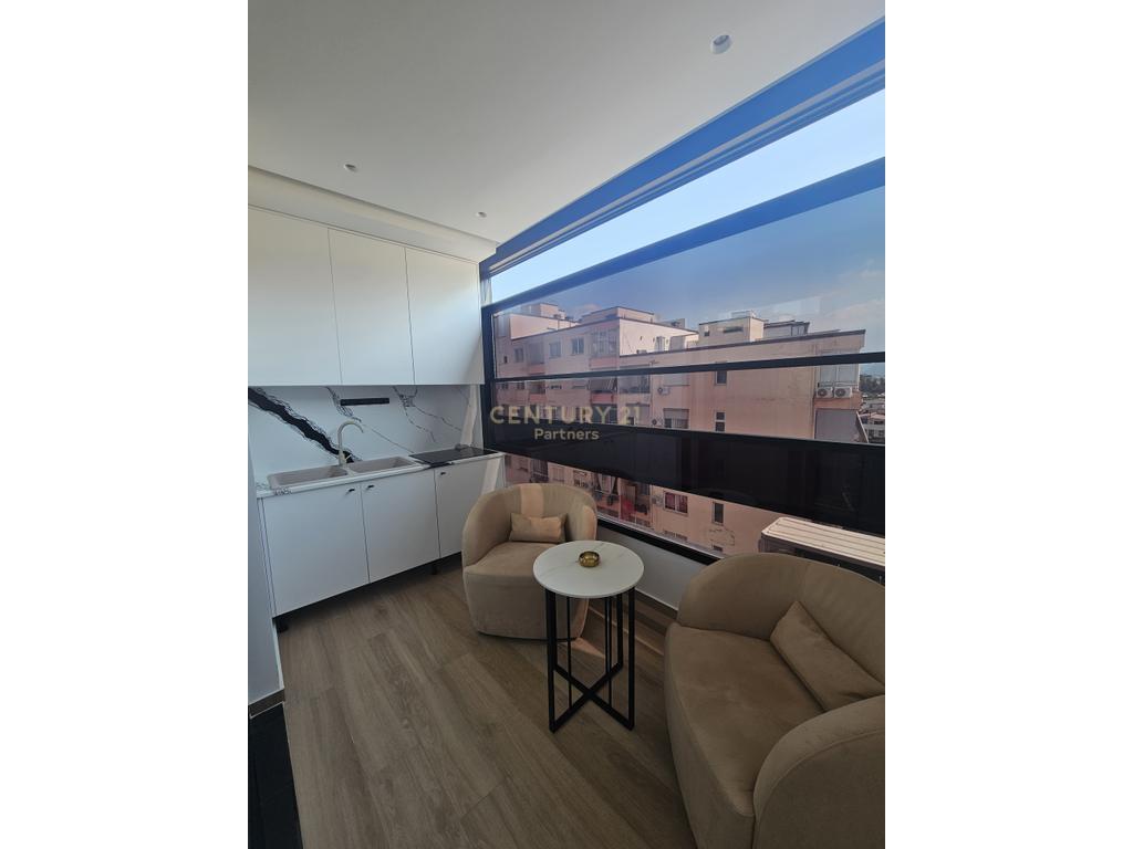 PËR QIRA SUPER APARTAMENT 2+1+2 NË ASTIR !