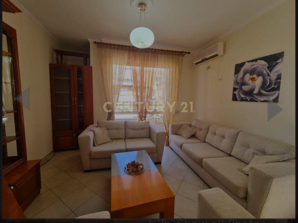 Jepet me Qira Apartament 1+1 te Selvia – Tiranë