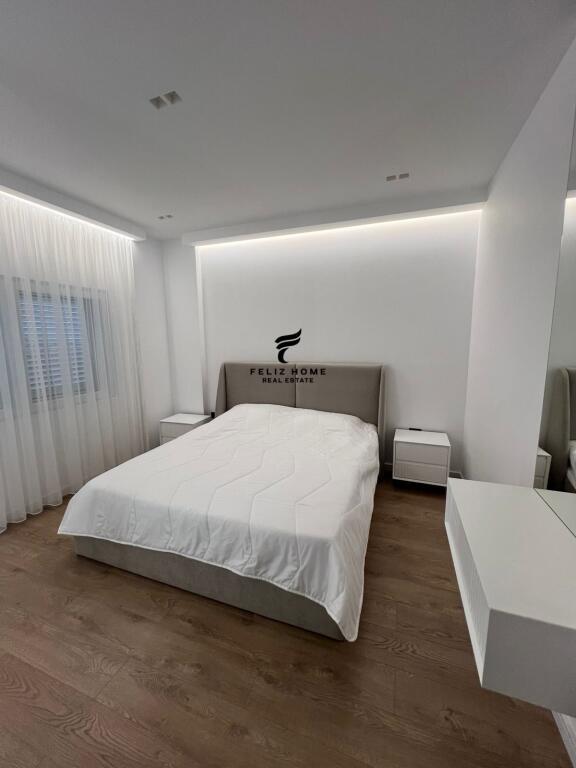 APARTAMENT ME QERA 2+1 LIQENI FARKES 1.000 EURO