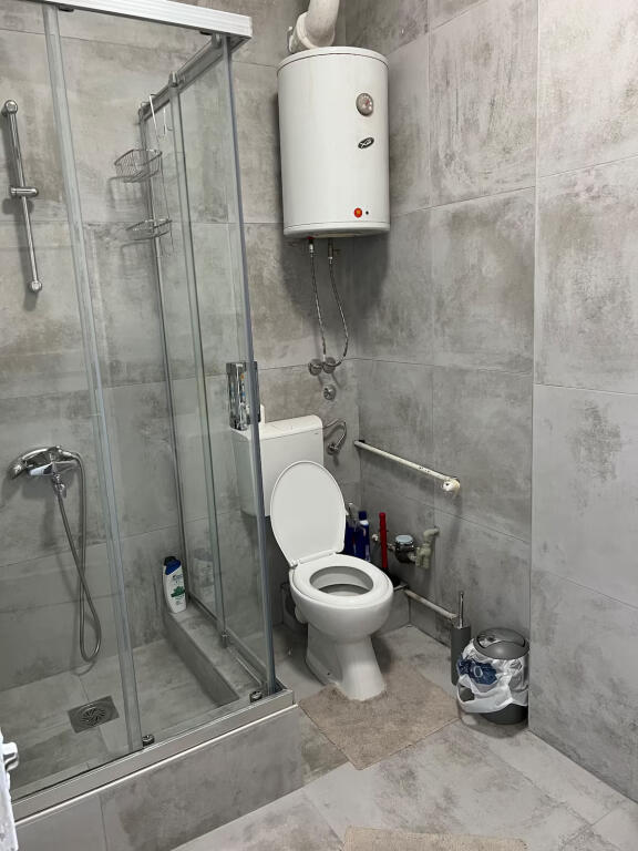 Appartamento In Affitto 1+1 Vicino All'ex Esposizione (ID B2101238) Tirana
