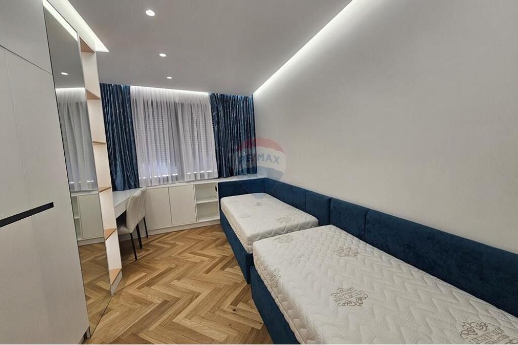 Apartament me qira, Astir