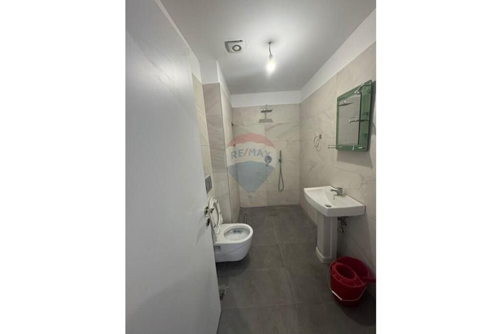 *1+1 Space for Rent - New Maternity*