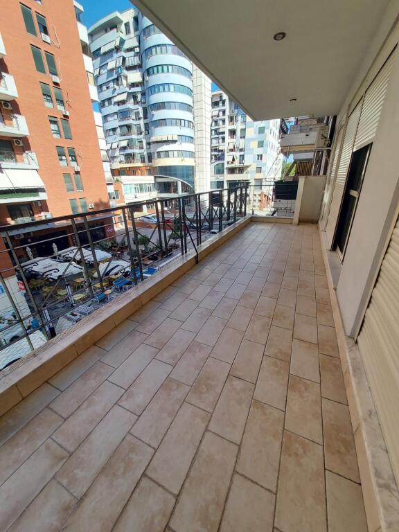 Jepet me qira 1+1 PERBALLE DELIJORGJIT 550€