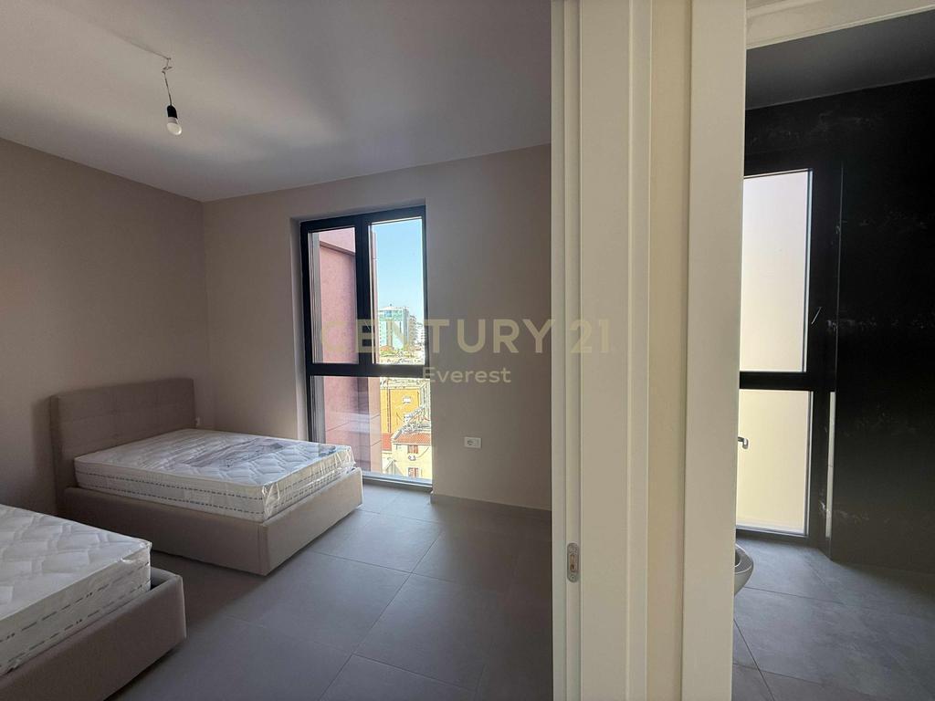 Apartment 3+1+2 for Rent on Kavaja Street !
