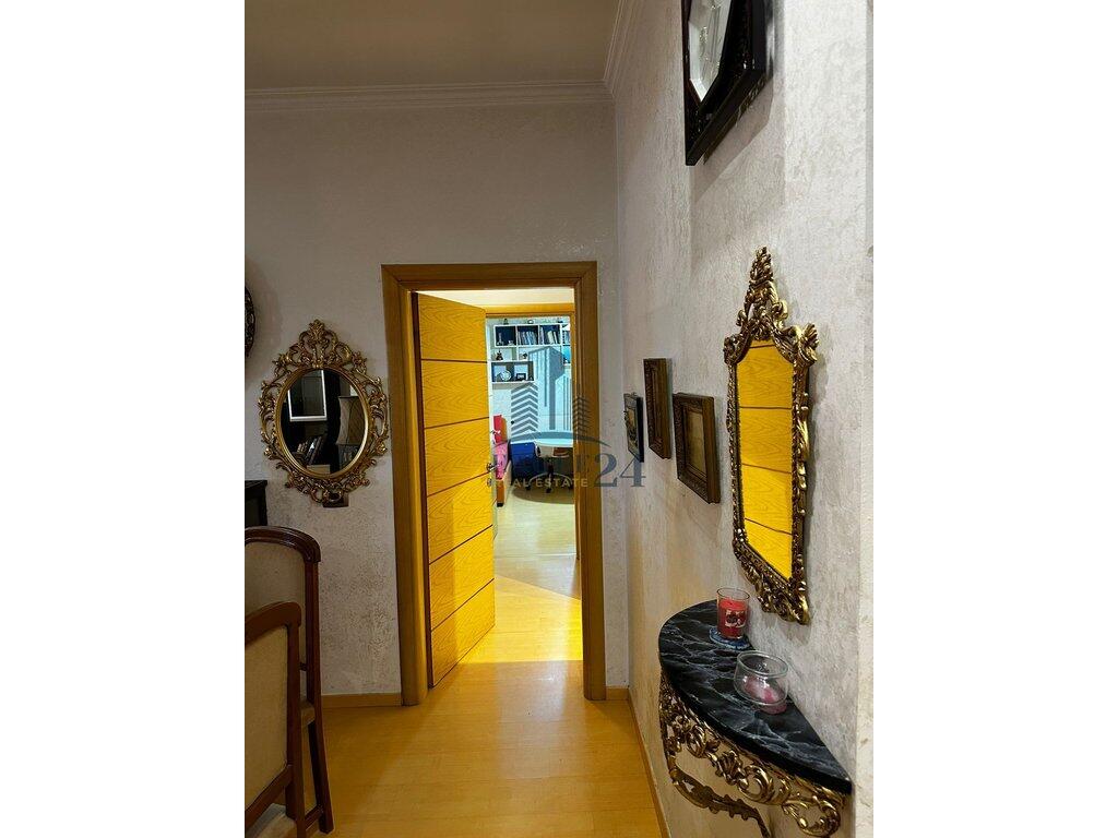 Appartamento 3+1+2 nel Centro di Tirana – Comfort, Qualità e Posizione Ideale!
