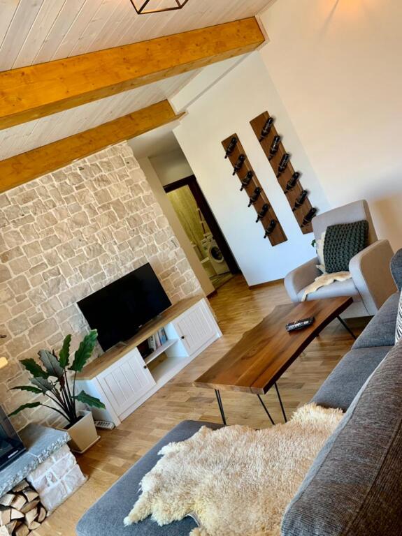 2+1 APARTMENT FOR SALE IN PAVAROTI