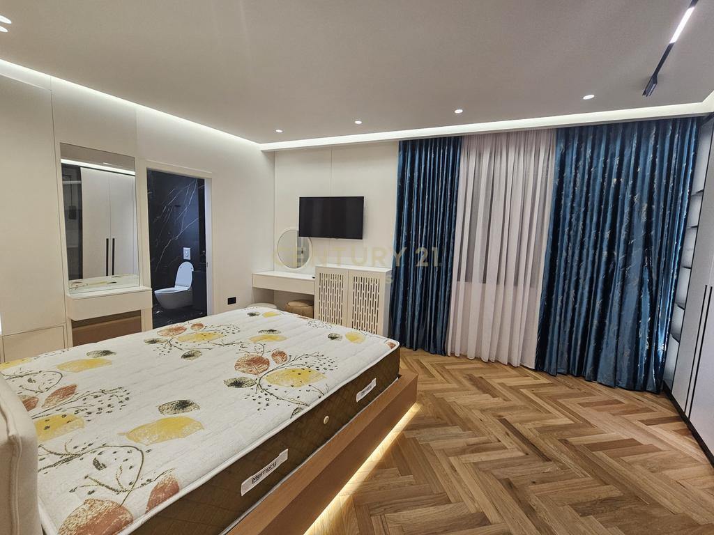 PËR QIRA SUPER APARTAMENT 2+1+2 NË ASTIR !