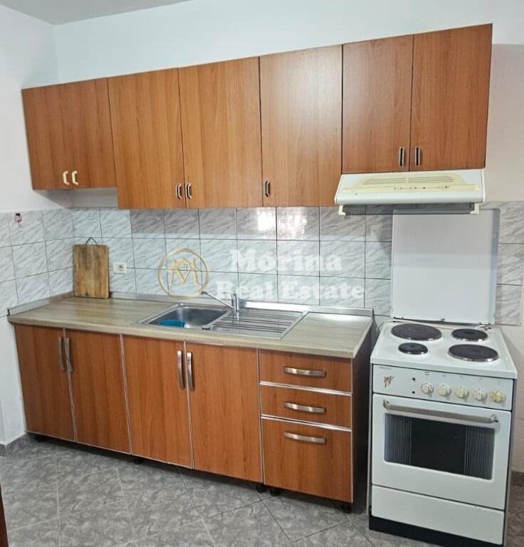 Qera, Apartament, 1+1, Ish Parku Autobuzave, 450 euro/muaj