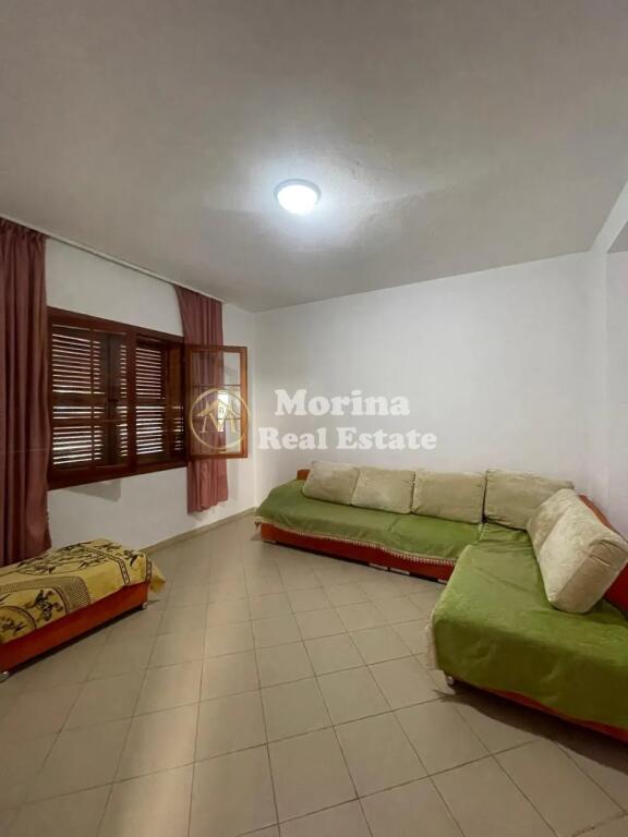 Rent Private Entrance 1+1, Institute, 230 Euro/month.