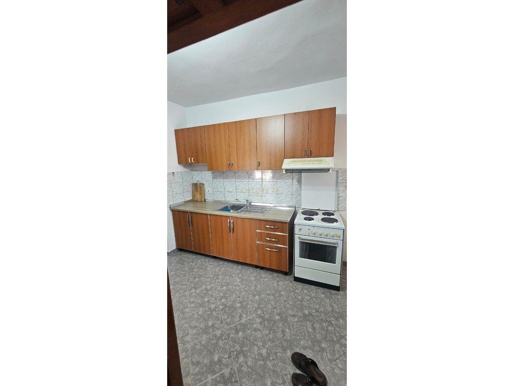 AFFITTASI APPARTAMENTO 1+1 + POSTO AUTO – ISH PARKU, VIA BABA REXHA