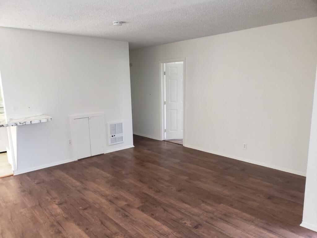 Office for Rent 1+1 in Bllok (ID BZ2679) Tirana