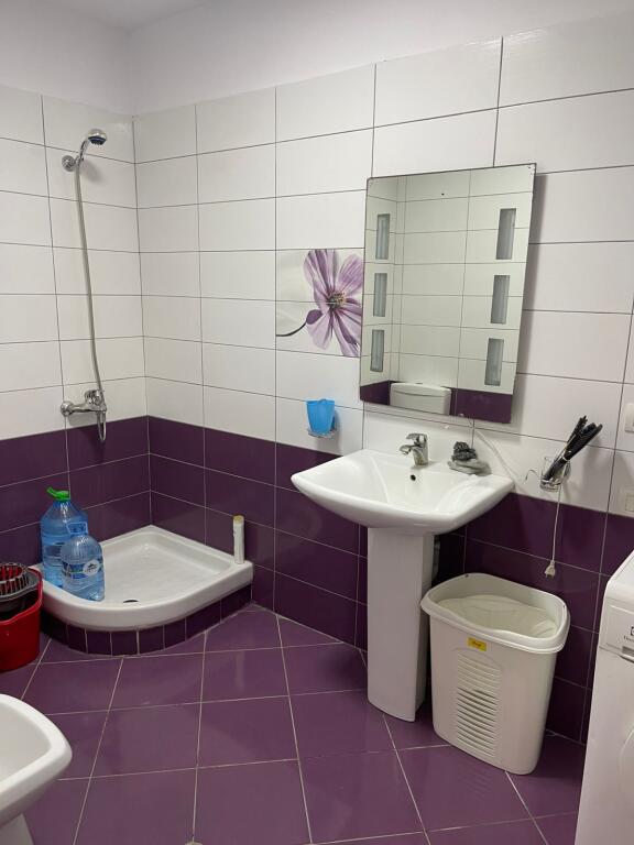 Apartament 2+1+2 me qera , Astir