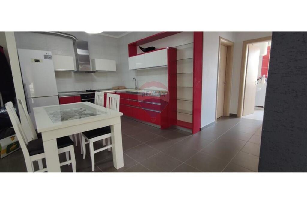 Appartamento 2+1 in vendita Via Elbasani !