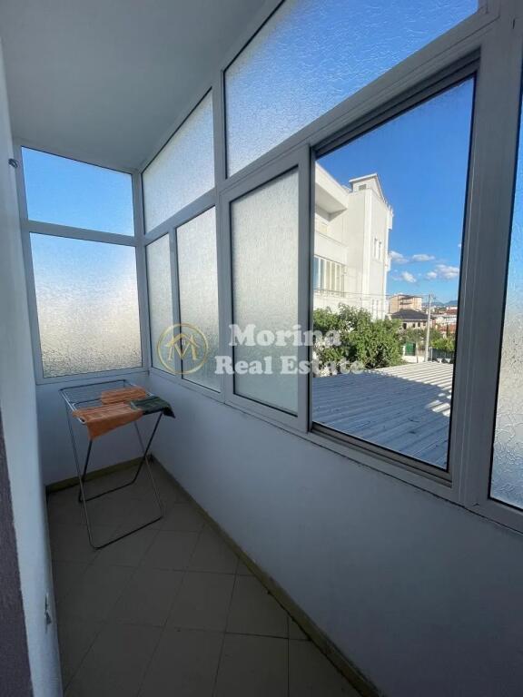 Rent Private Entrance 1+1, Institute, 230 Euro/month.