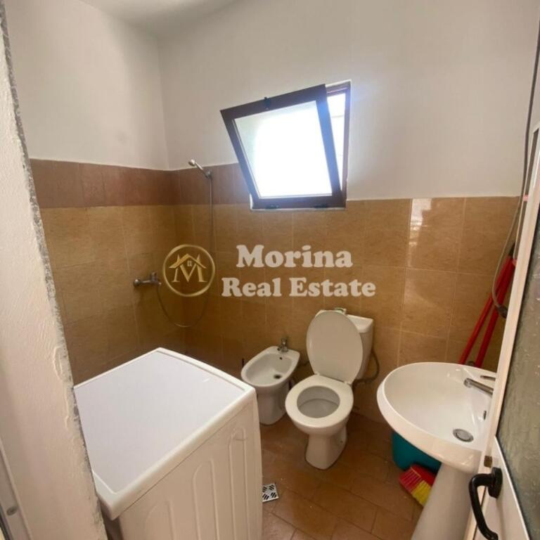 Rent Private Entrance 1+1, Institute, 230 Euro/month.
