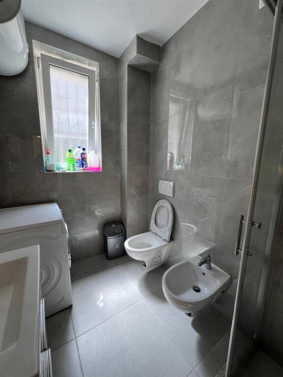 Apartament Me Qera 2+1 Tek 21 Dhjetori ( ID B221345) Tirane