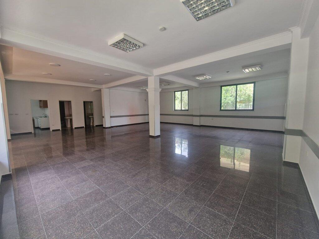 2-STORY BUILDING FOR RENT – IDEAL FOR CLINICS AND OFFICES IN PORCELAN!