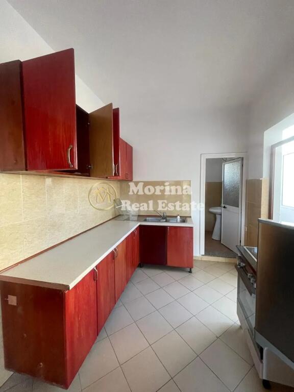 Rent Private Entrance 1+1, Institute, 230 Euro/month.