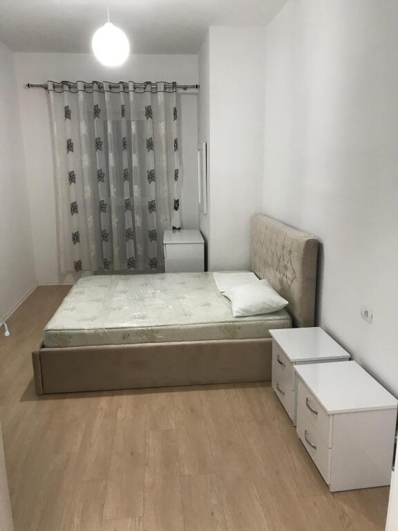 Affittasi appartamento 1+1+balcone (arredato)