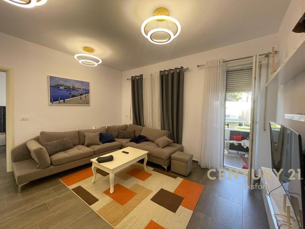 VENDESI APPARTAMENTO 2+1 VICINO A LURA 3 GOLFO DI LALZIT!