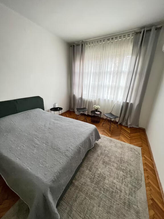 Appartamento In Affitto 1+1 Vicino All'ex Esposizione (ID B2101238) Tirana