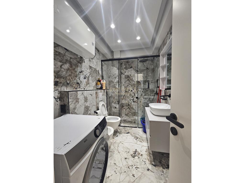 PËR QIRA SUPER APARTAMENT 2+1+2 NË ASTIR !