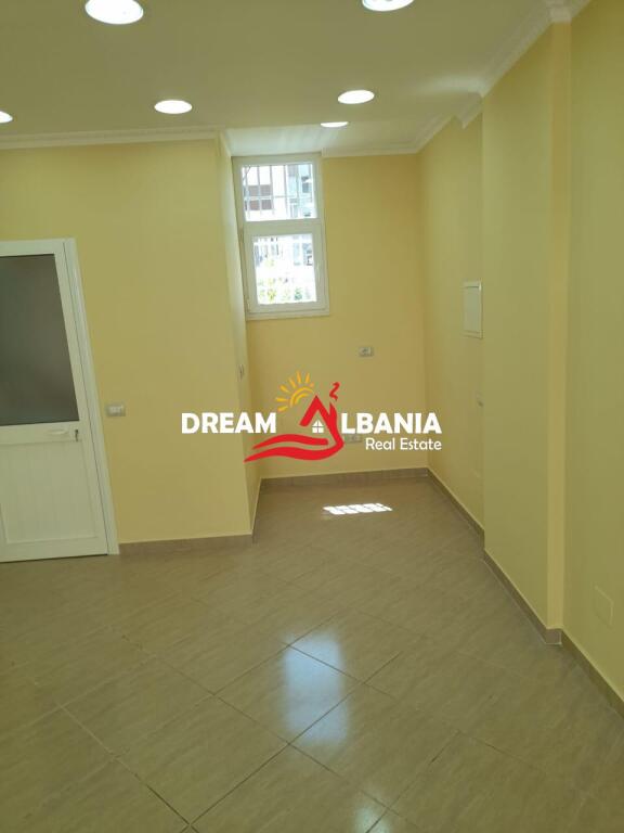 Business premises for sale at Bajram Curri Boulevard, near Kesh (ID 4171432)