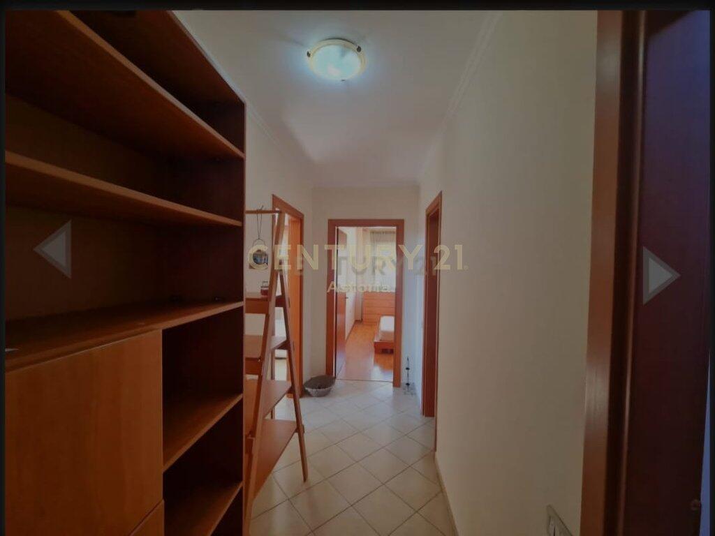 Jepet me Qira Apartament 1+1 te Selvia – Tiranë