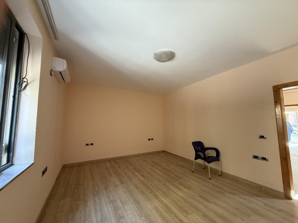 Office space in the 21 Dhjetori area!!