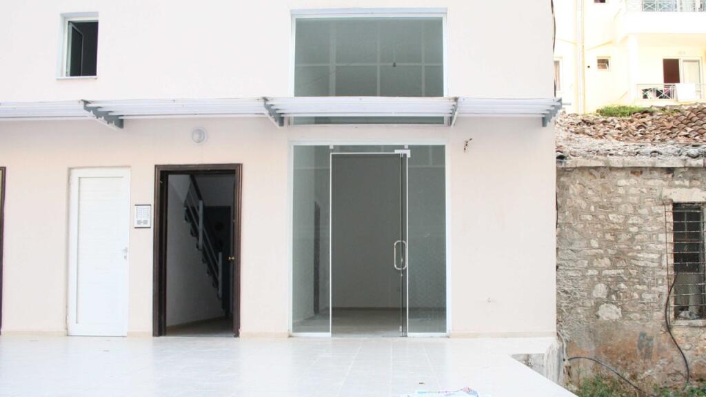 Negozio in affitto a Saranda